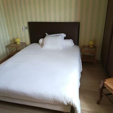 Hotel De La Poste Chez Cecile La Grande-Verriere  Екстер'єр фото