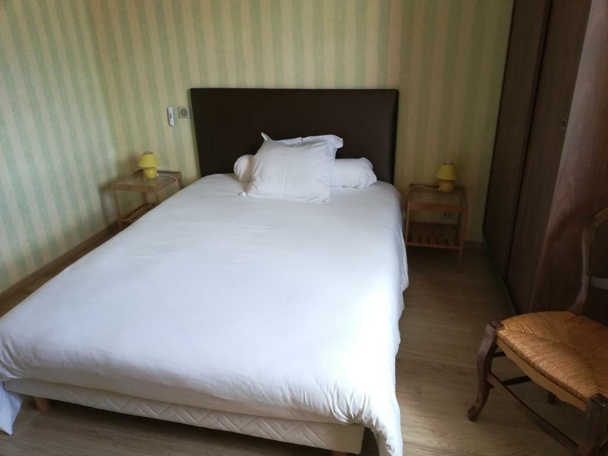 Hotel De La Poste Chez Cecile La Grande-Verriere  Екстер'єр фото